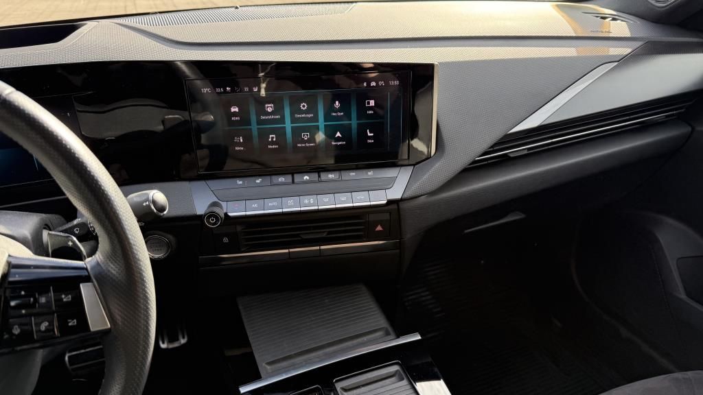 Autohaus Zimpel -  Opel Astra Ultimate 1.2T 360Kamera+HUD+Klimaautomatik - Bild 13