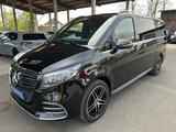 Mercedes-Benz V 300 LANG *EXCLUSIVE*AMG-LINE*7-SITZER*PANO* - Mercedes-Benz Neuwagen in Frankfurt (Main)