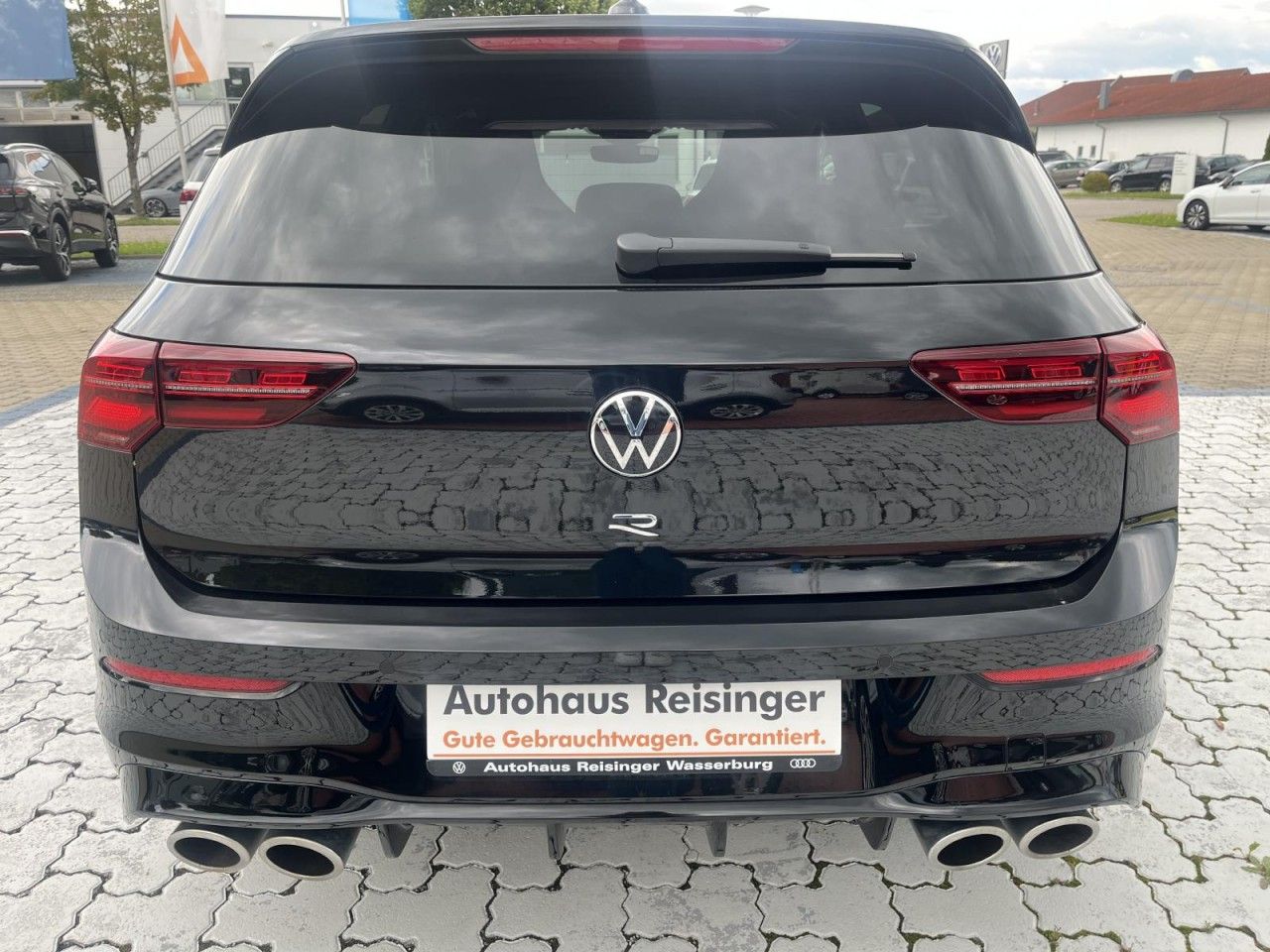 Volkswagen Golf VIII R 2,0 TSI 4Motion DSG IQ L RearView D foto 4