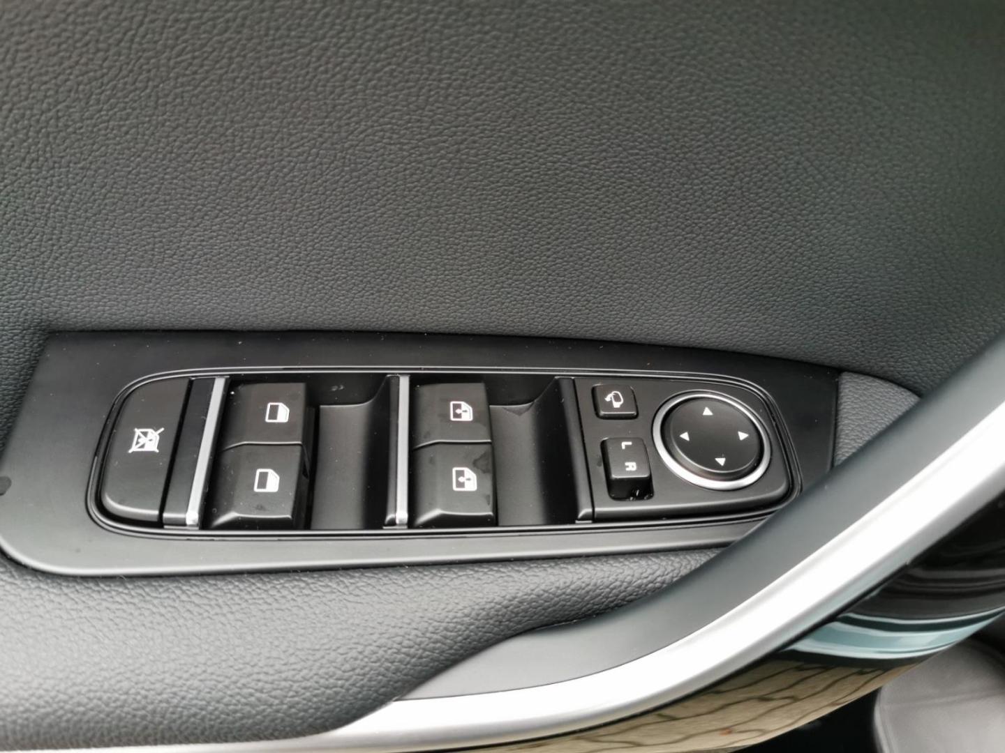 Kia Ceed_sw Spirit 1.6 CRDi Tech ACC Kamera JBL Navi