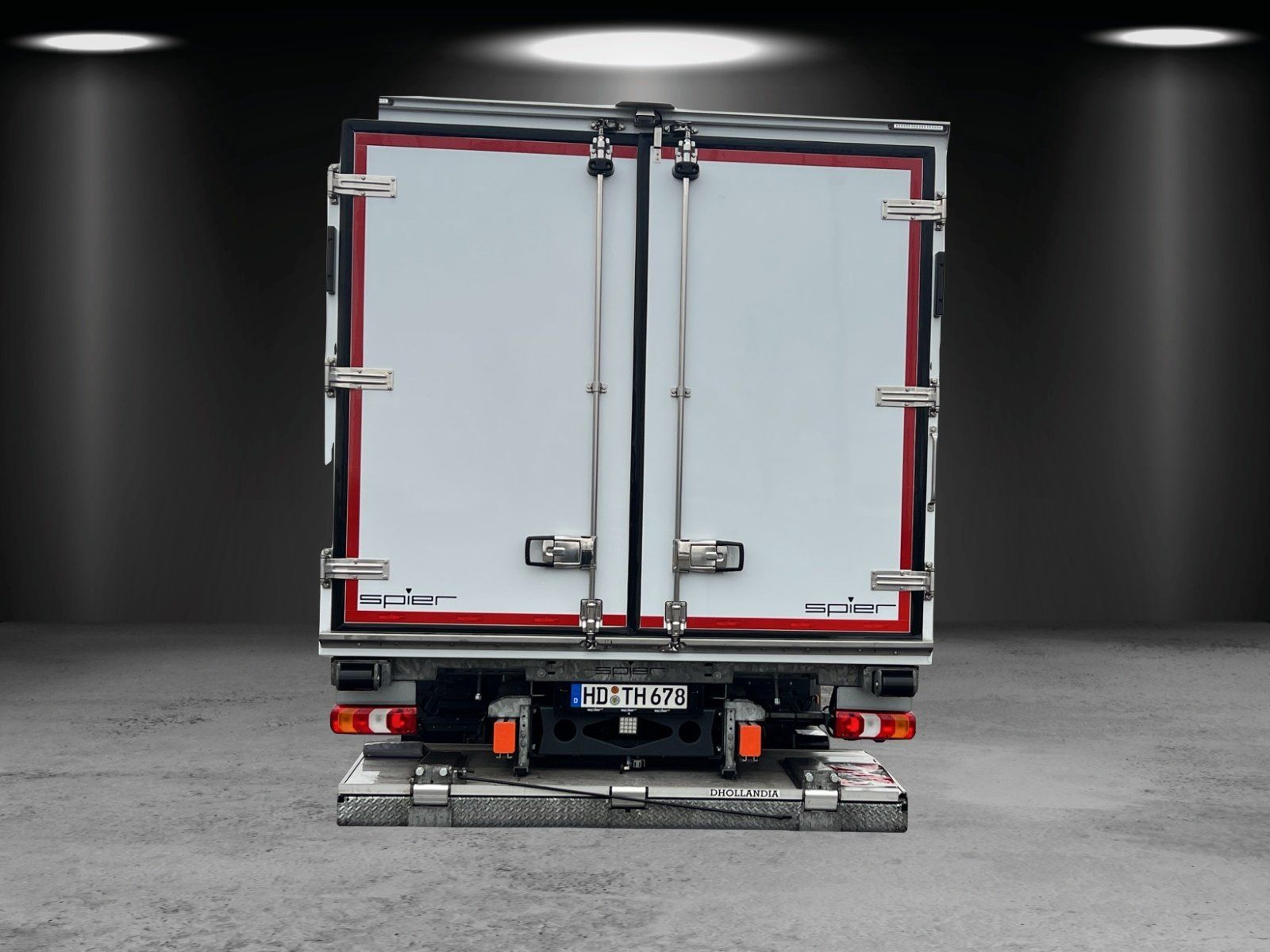 Fahrzeugabbildung Mercedes-Benz 1524 L Spier Althlet Thermo Carrier Supra LBW 2t