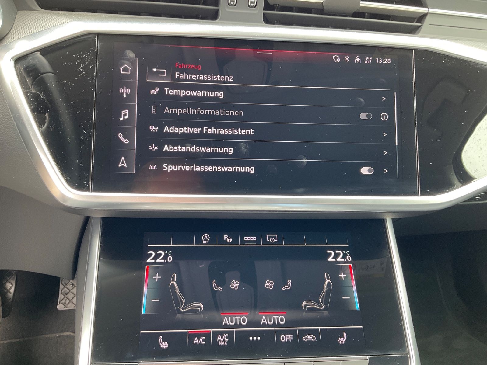 Fahrzeugabbildung Audi A6 Avant 40 TDI quattro S tronic,Kamera,AHK,ACC