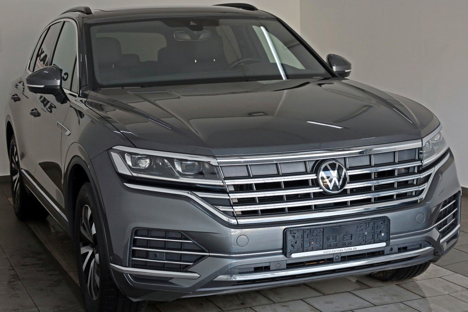 Fahrzeugabbildung Volkswagen Touareg Elegance 4M Leder,Navi,Panorama,Luftfed.