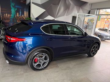 Alfa-Romeo Stelvio - 10