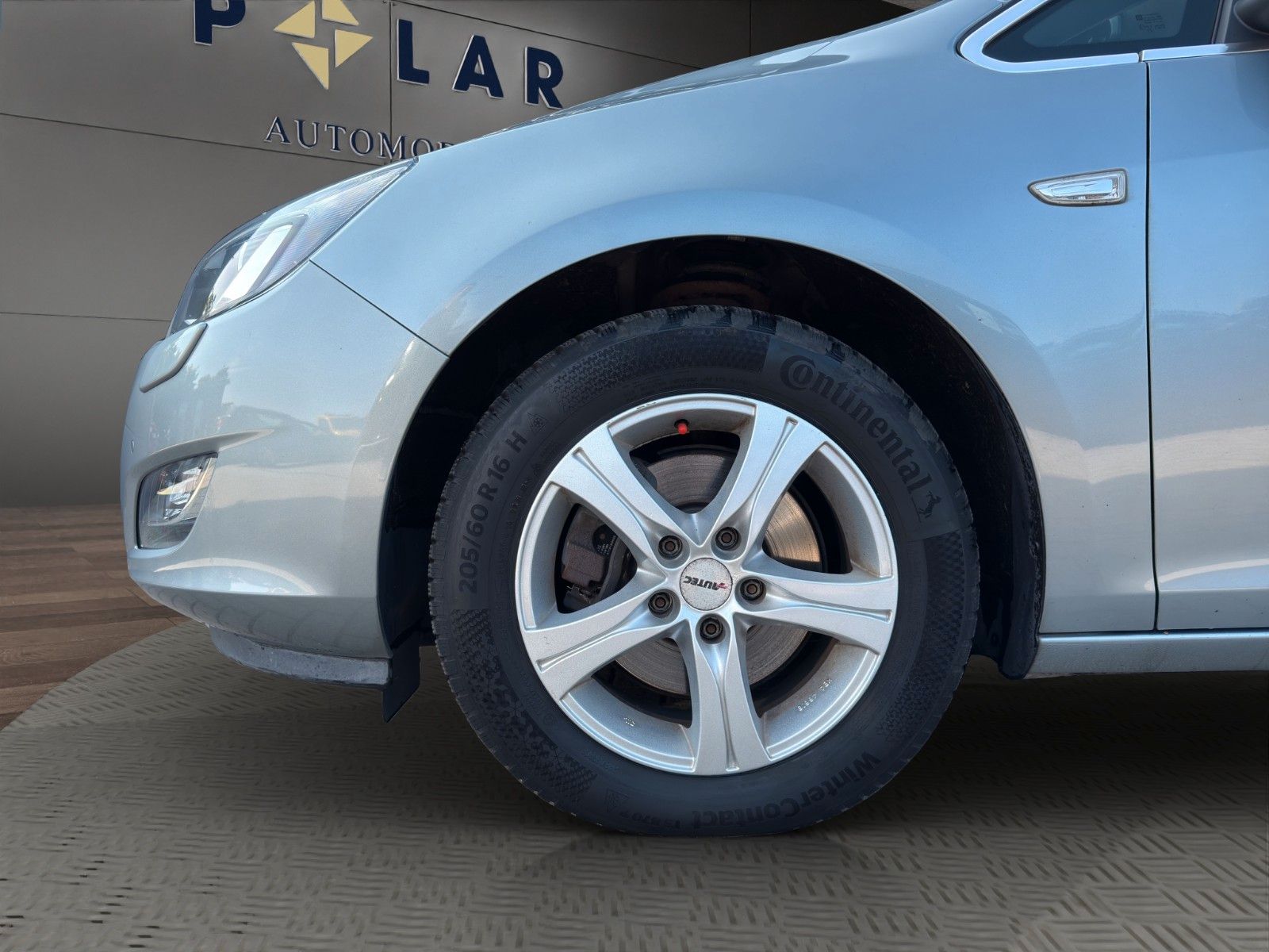 Fahrzeugabbildung Opel Astra J Sports *Bhz-Lenkrad*Tempomat*PDC*Sitzhz