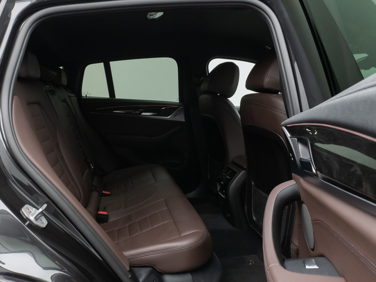 Fahrzeugabbildung ALPINA XD4 360°HUD DAB H/K Belüftung Komfort Alarm 20Zl