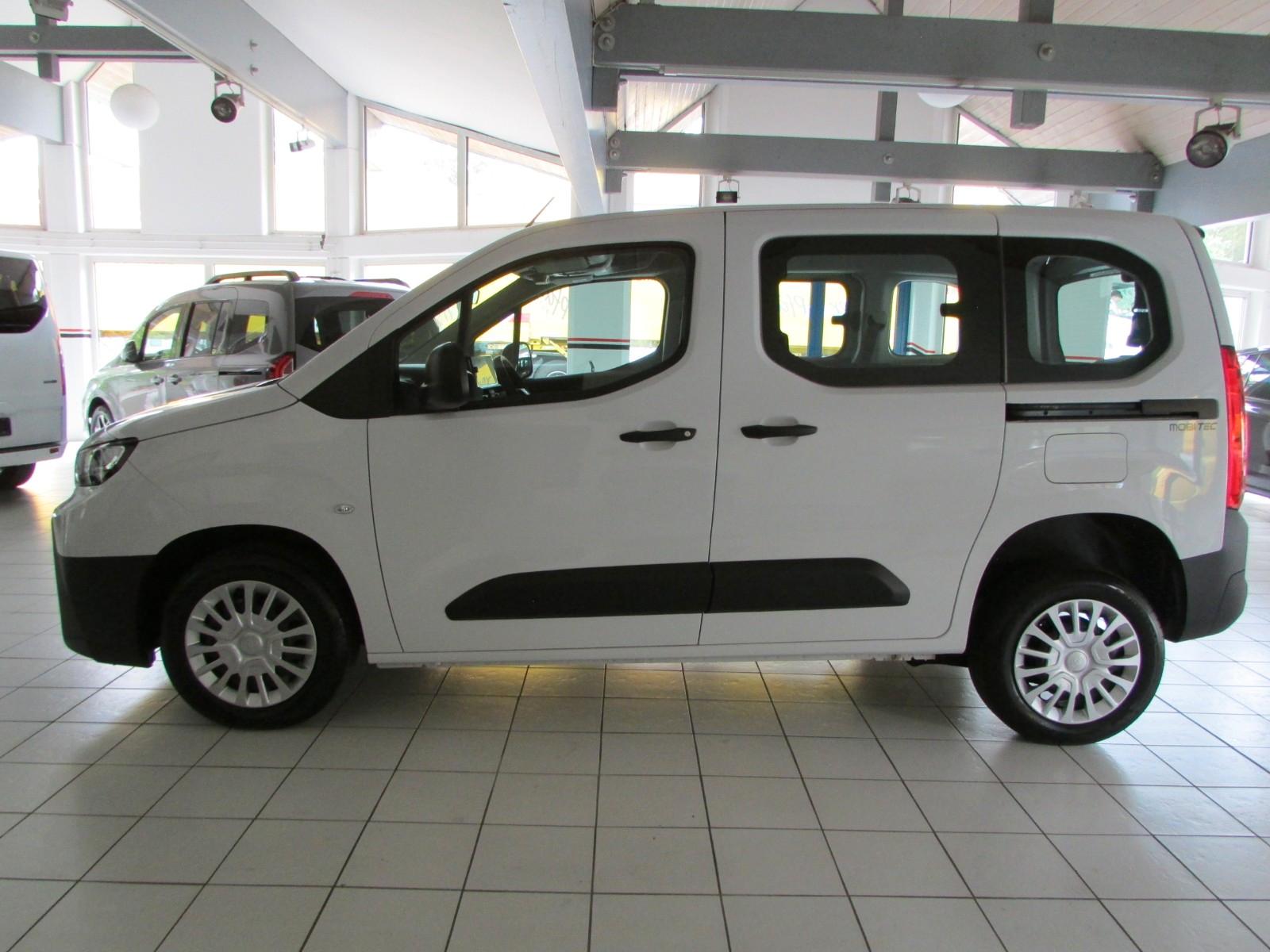 Toyota Proace City Verso L1 Rampe-Behindertengerecht