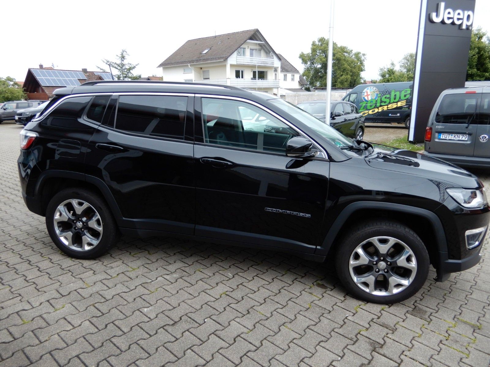 Fahrzeugabbildung Jeep Compass 1.4 Turbo 170 PS Limited 4WD AT Navi RFK