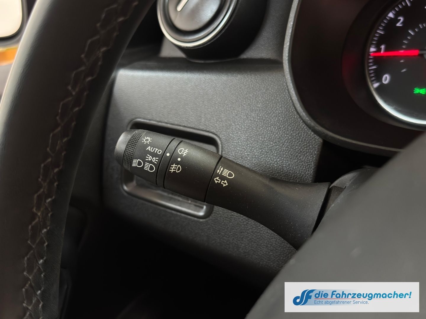Fahrzeugabbildung Dacia Duster II Prestige 4WD Navi ACC Apple CarPlay An