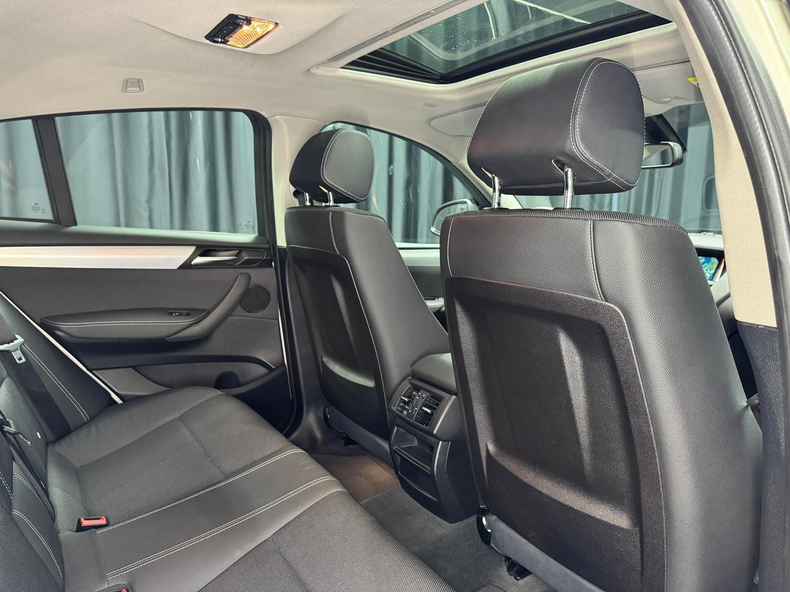 Fahrzeugabbildung BMW X4 xDrive 35I|PANO|MEMORY