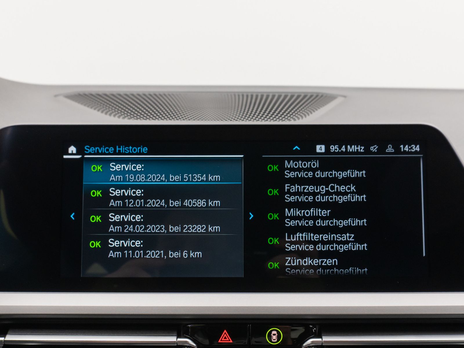 Fahrzeugabbildung BMW 330e Laser 360°HUD DAB H/K Lenkrhzg ACC Komfort
