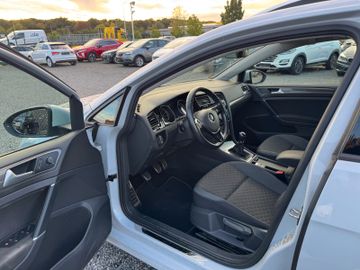 Volkswagen Golf - 9