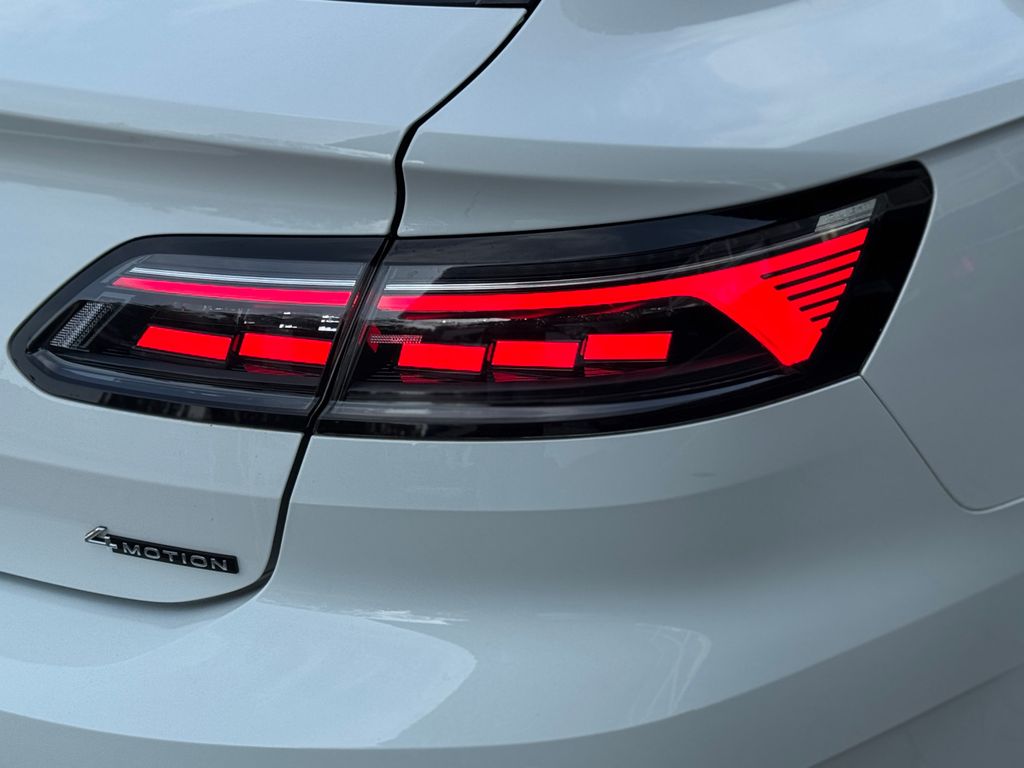 VW Arteon 2.0 TDI SB R-Line 4M*PANO*360*ACC*DCC* VW Arteon 2.0 TDI SB R-Line 4M*PANO*360*ACC*DCC*