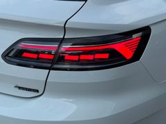 VW Arteon 2.0 TDI SB R-Line 4M*PANO*360*ACC*DCC* VW Arteon 2.0 TDI SB R-Line 4M*PANO*360*ACC*DCC*