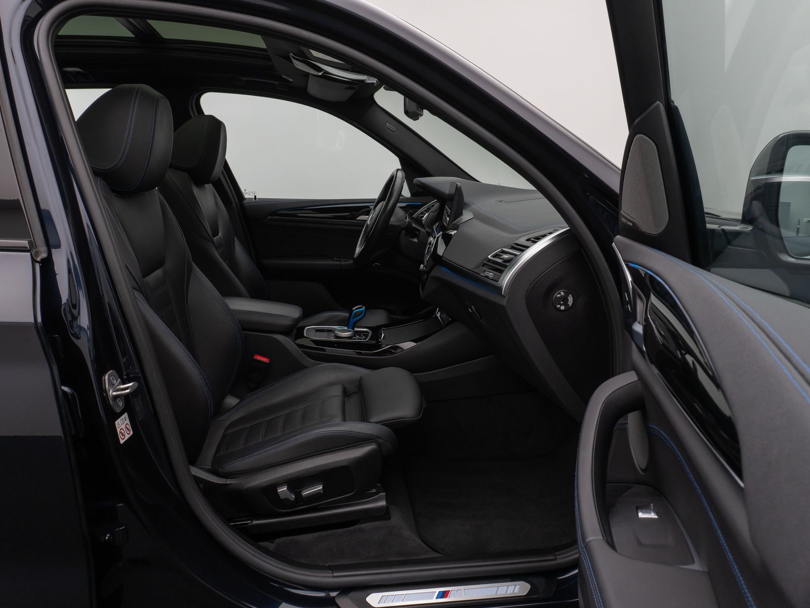 Fahrzeugabbildung BMW iX3 Impressive M Sport Panorama 360°HUD DAB H/K