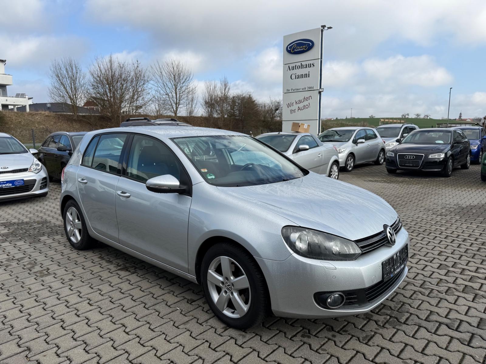 Volkswagen Golf VI**