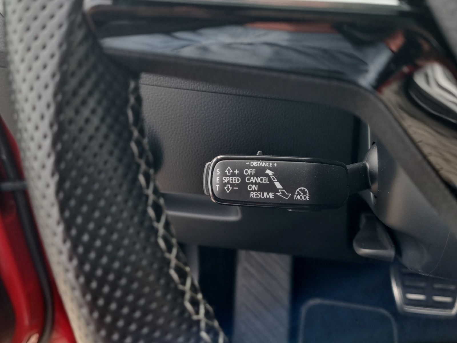 Fahrzeugabbildung SKODA Superb Lim. Sportline 4x4 2,0 TSI Pano Navi AHK