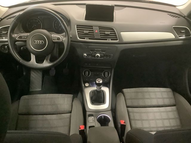 Q3 sport 1.4 TFSI cod 6-Gang,AHZV,Navi