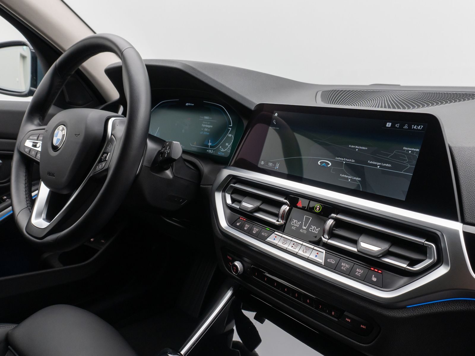 Fahrzeugabbildung BMW 330e  Sport Line Kamera DAB HiFi Komfort Alarm