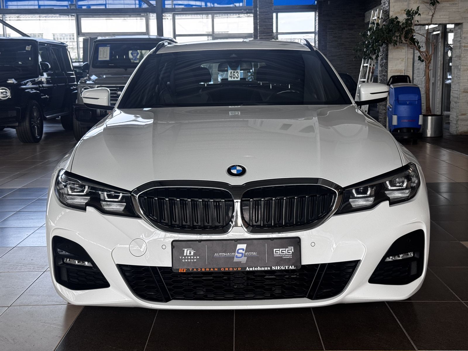 BMW 330 xDrive M-Sport Leder Ambiente Navi LED SHZ imagem 3