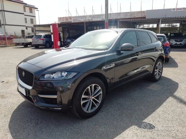 Jaguar F-Pace R-LINE 2.0 180CV