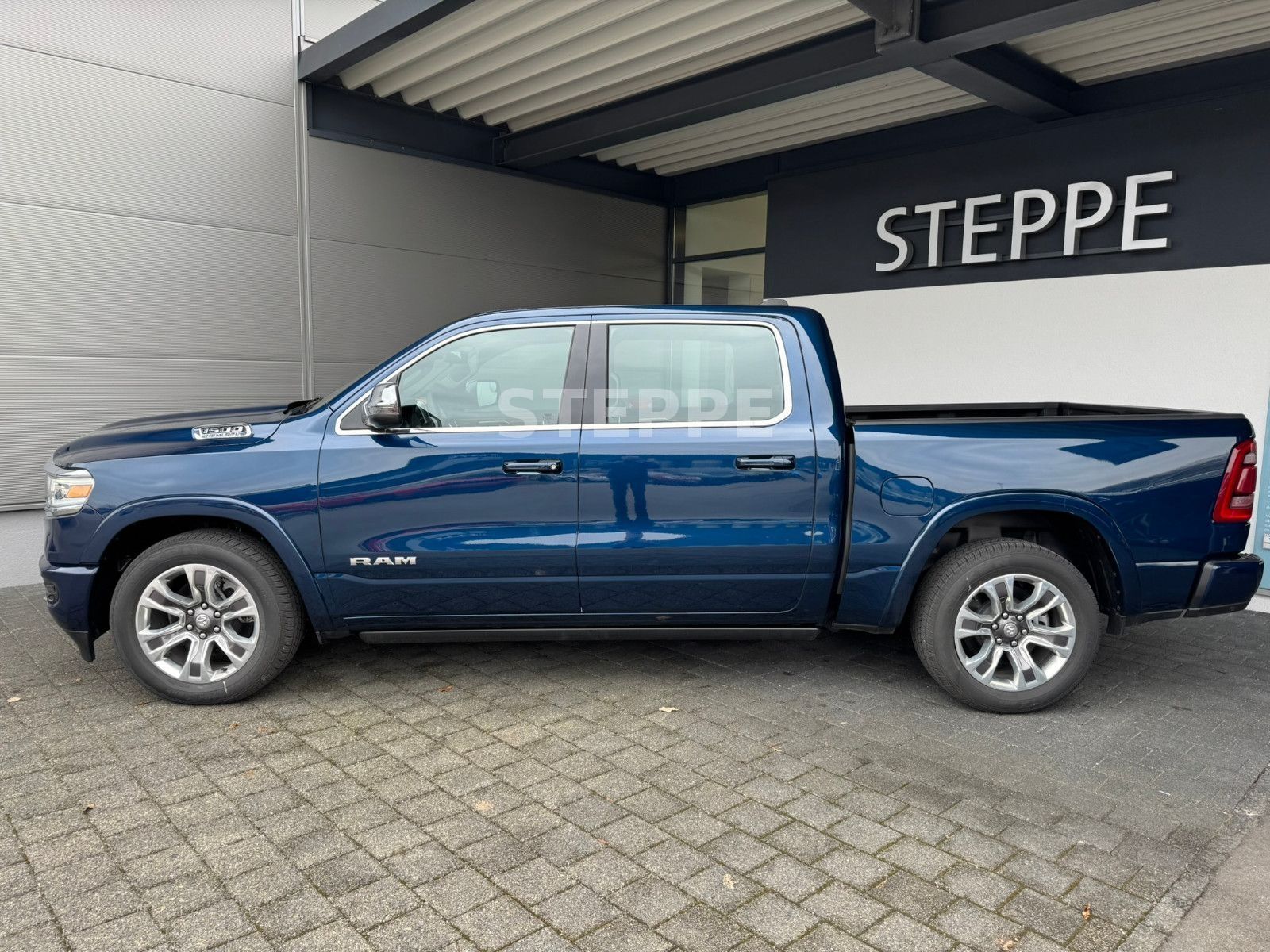 Dodge RAM 1500 5,7 V8 LONGHORN Luftfederung LPG AHK
