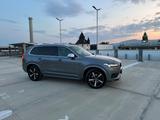 Volvo XC90 D5 AWD R-Design - Harman - Business-Paket - Volvo XC90 Gebrauchtwagen in Frankfurt