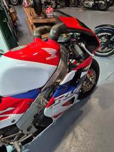 Honda RC 45 - HONDA RC 45