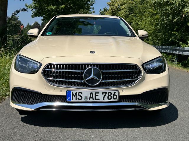 MERCEDES-BENZ E 200 d Autom. -