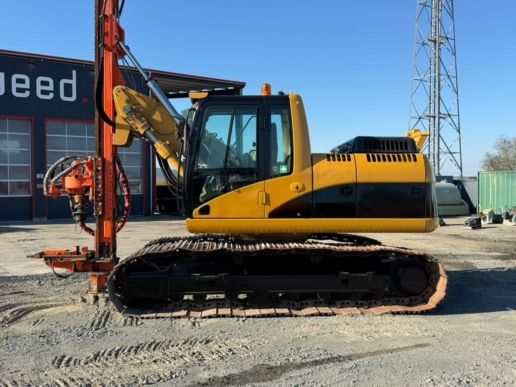Fahrzeugabbildung CAT 318C / AGBO G 200 Bohrgerät / Drilling Rig