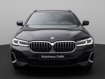 Fahrzeugabbildung BMW 530d Tour Luxury Line AHK Pano H/K Kamera DAB