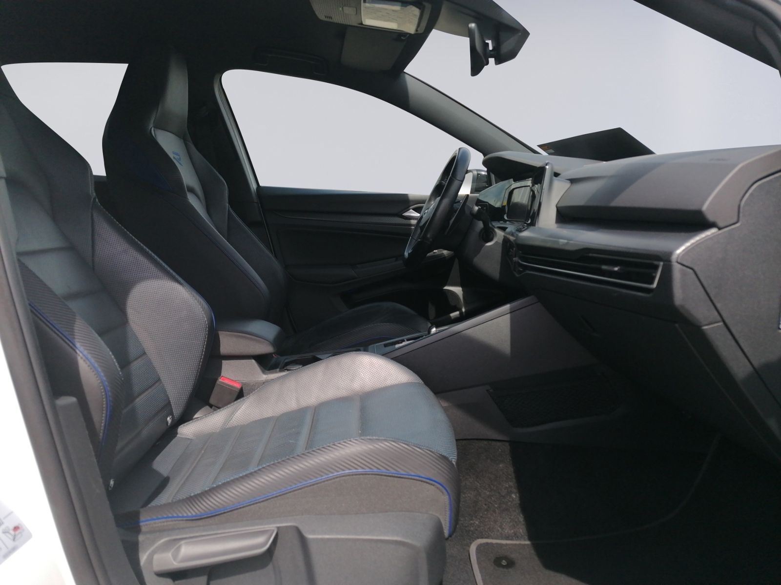 Golf VIII R DSG LEDER+MATRIX+DCC+AKRA+