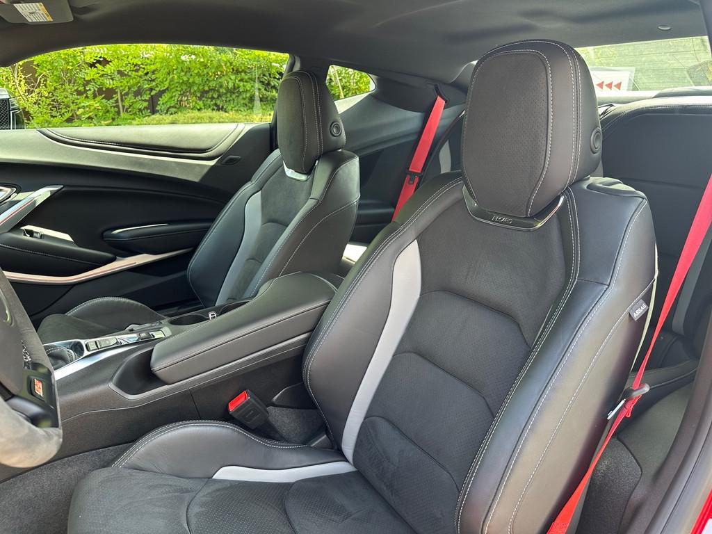 Chevrolet Camaro Coupé 6.2L V8 EU Recaro Klappe