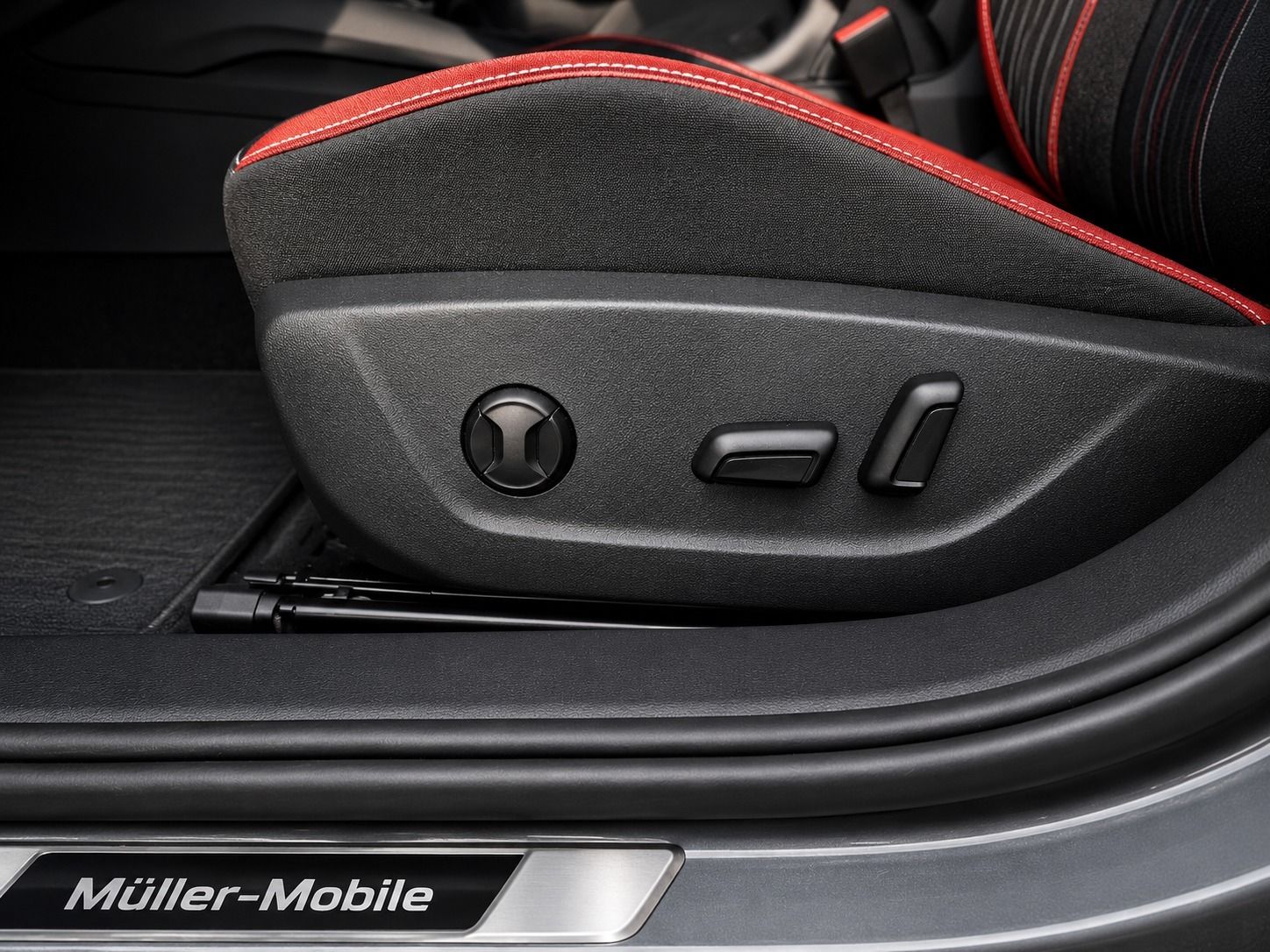 Fahrzeugabbildung SKODA Kamiq 10TSI Monte Carlo PANORAMA LED ANHÄNGERKPG