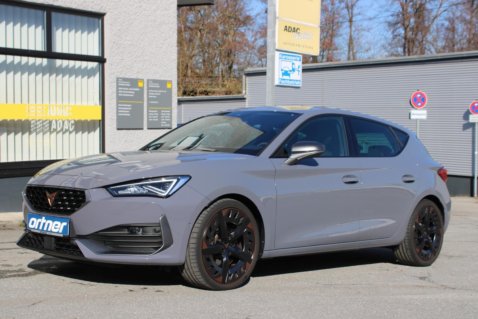 Cupra Leon VZ Sonderlackierung*schwarze Felgen*