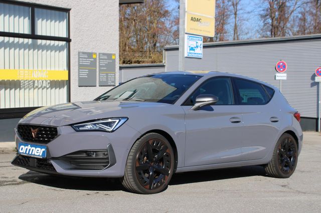 CUPRA Leon VZ Sonderlackierung*schwarze Felgen*