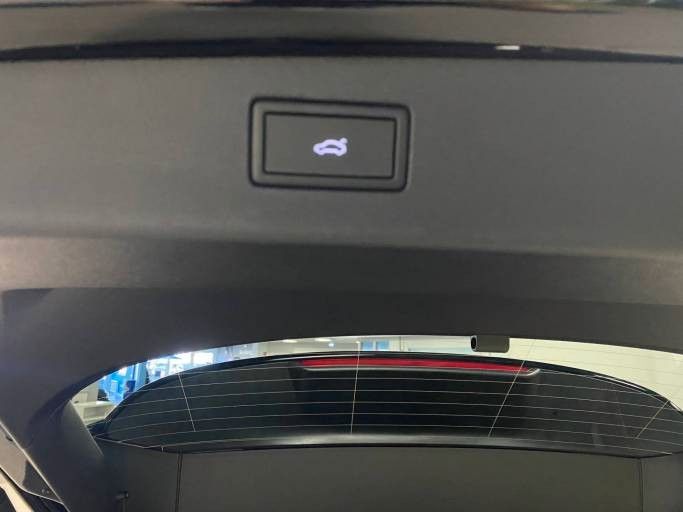 Fahrzeugabbildung Volkswagen Tiguan 1.5 eTSI OPF DSG+AHK + NAVI+PARKASSISTENT