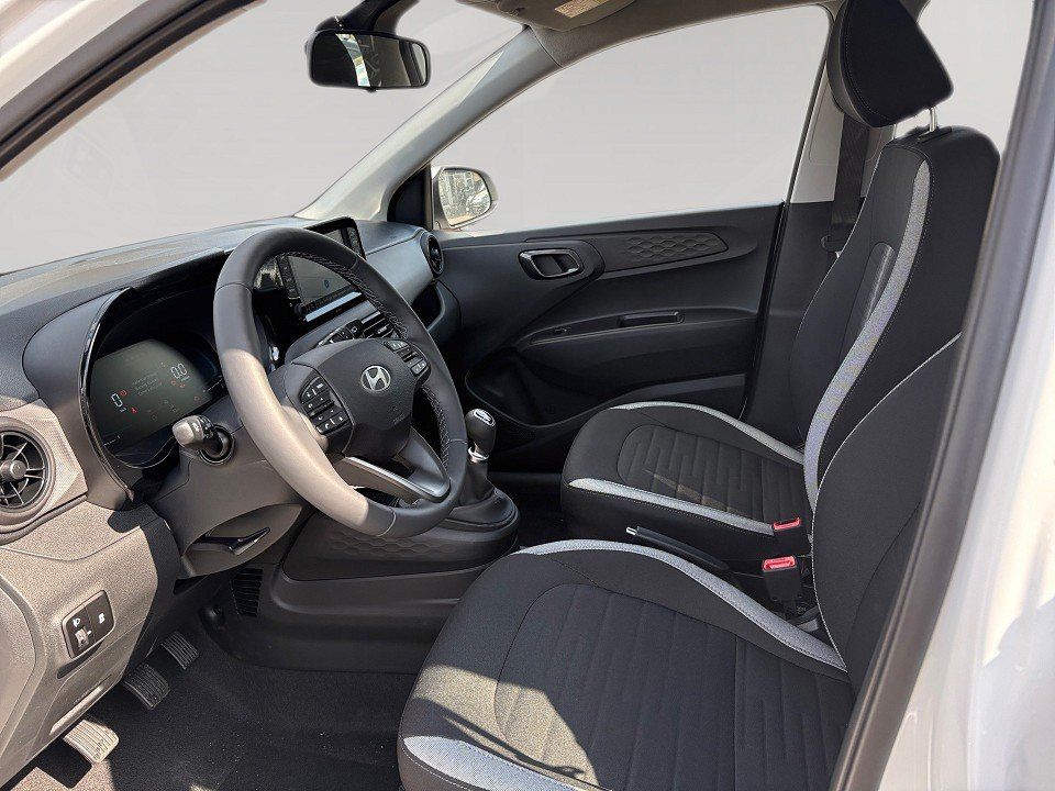 Fahrzeugabbildung Hyundai i10 1.0i 63PS Trend Komfort