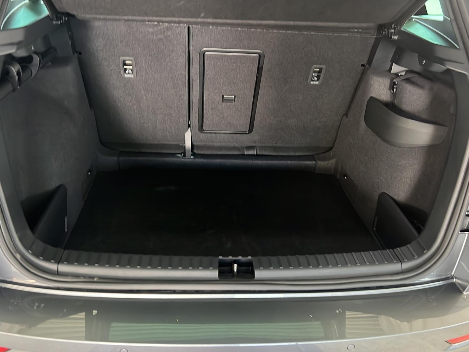 Skoda Karoq 1.5 TSI DSG Sportline*Kamera*ACC*DAB*KeyGo