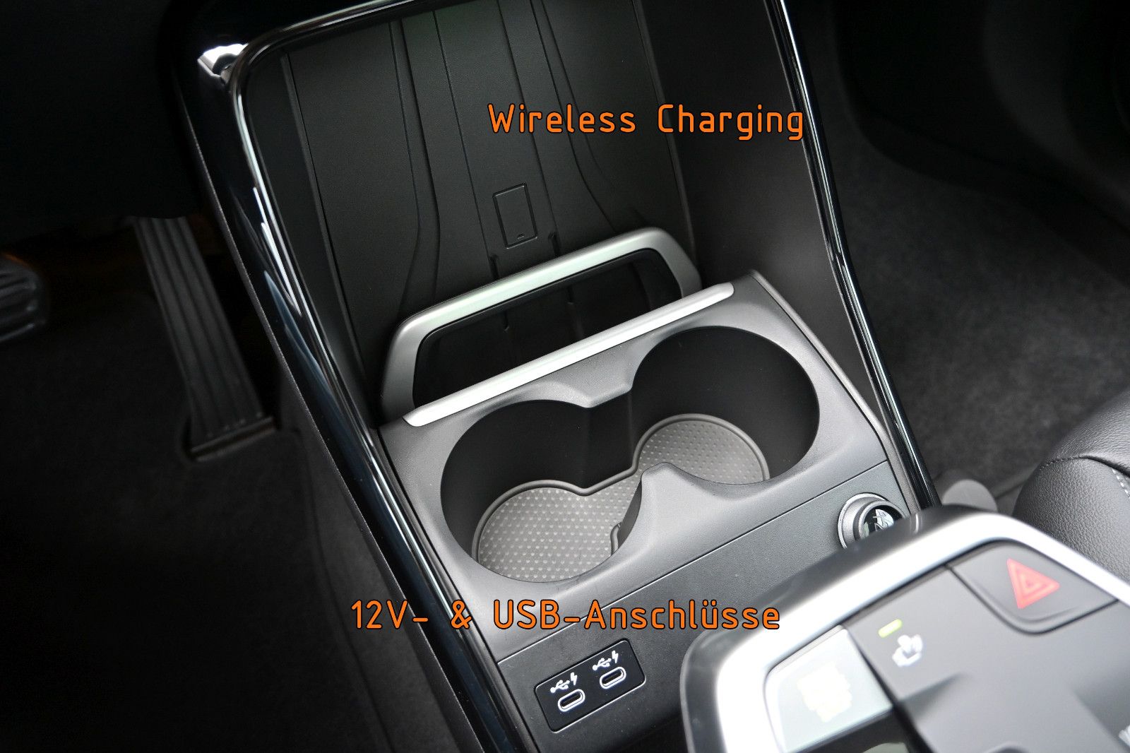 Fahrzeugabbildung BMW 223d xDr Active Tourer Luxury °ACC°HUD°PANO°360°