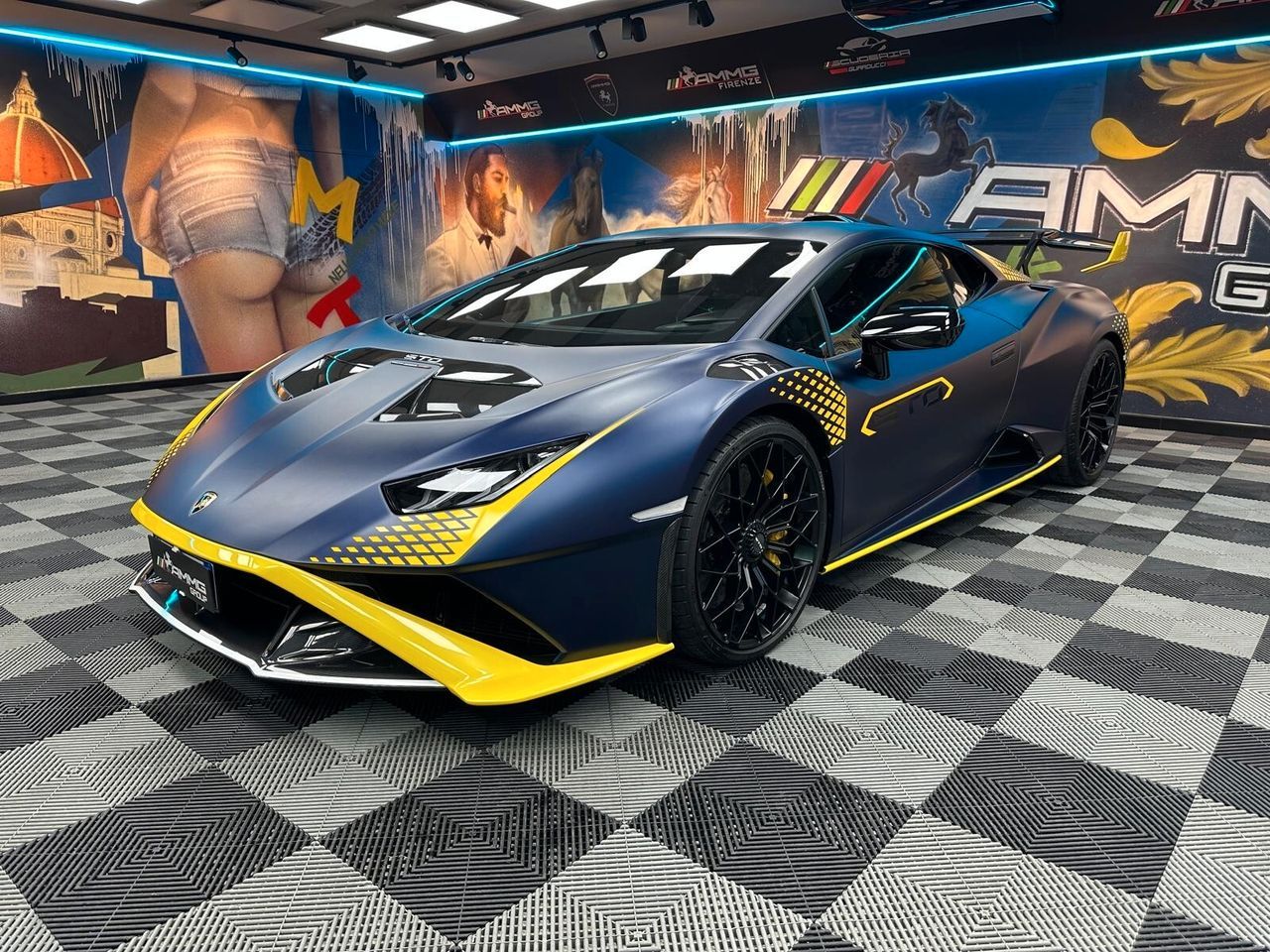 LAMBORGHINI Huracan