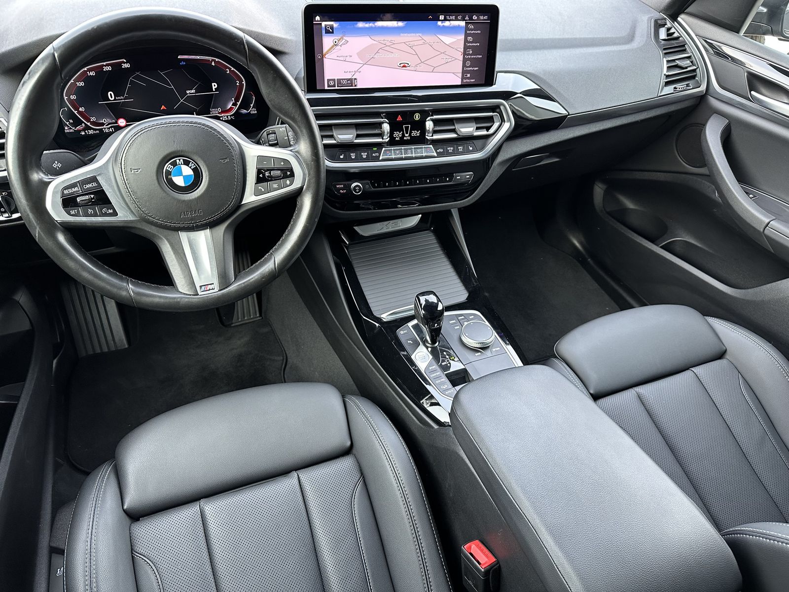 Fahrzeugabbildung BMW X3 xDrive20d NAV+LASER+HEADUP+INDIVIDUAL+20ZOLL