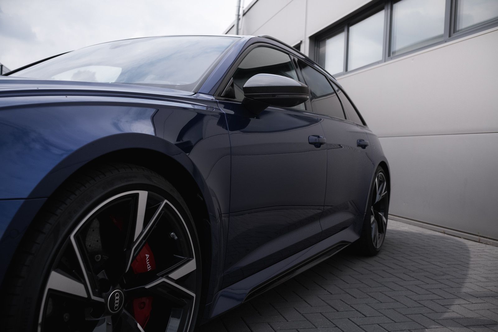 Fahrzeugabbildung Audi RS6 Avant-Sonderfarbe-Keramik-Bang&Olufsen