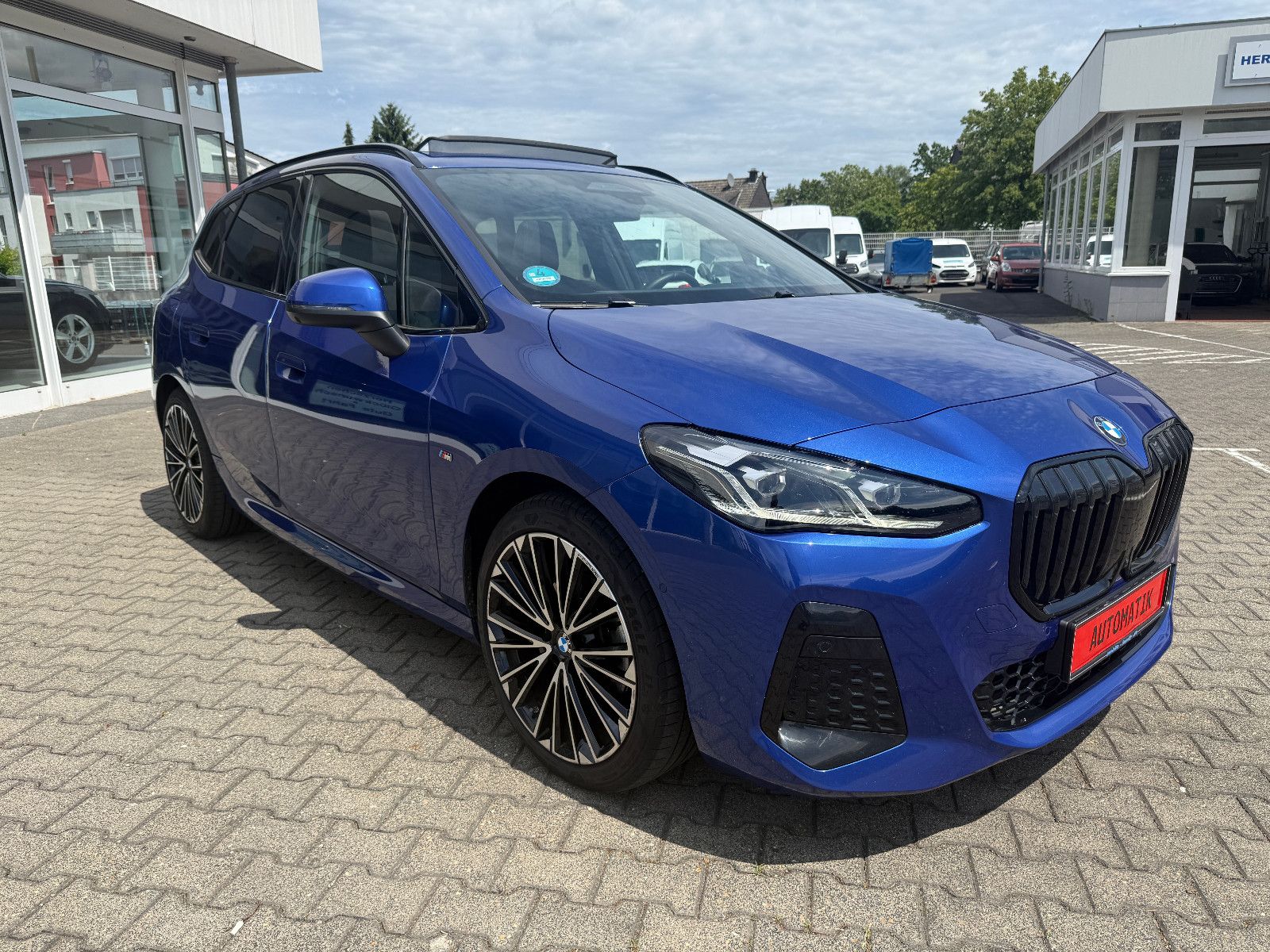 BMW 2025 INDIVIDUAL M-SPORT. MINI VAN - JAHRESWAGEN. imagem 3