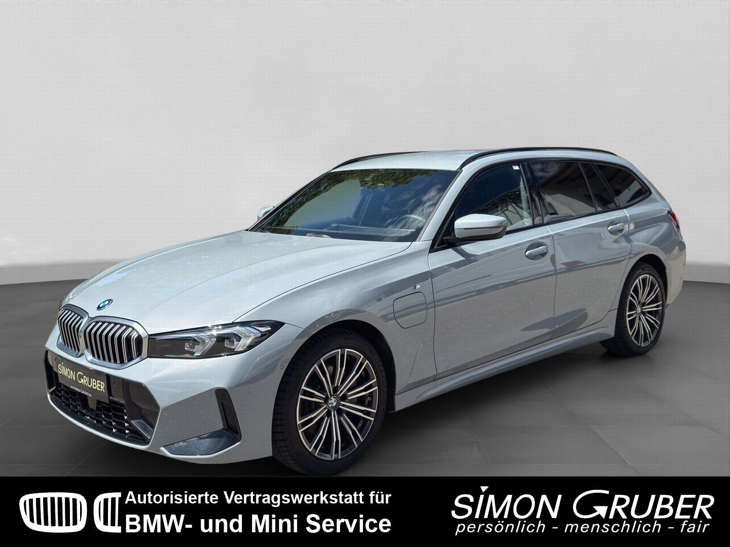 Fahrzeugabbildung BMW 330e Touring M Sport Live Prof Innovation HUD