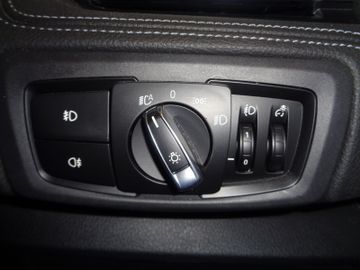 Fahrzeugabbildung BMW 225 Active Tourer 225xe Sport Line / NAVI /