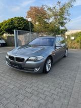 BMW 525 d Touring*NAVI*LEDER*STANDHZ*SHZ*KEYLESS* - BMW 525 in Düsseldorf