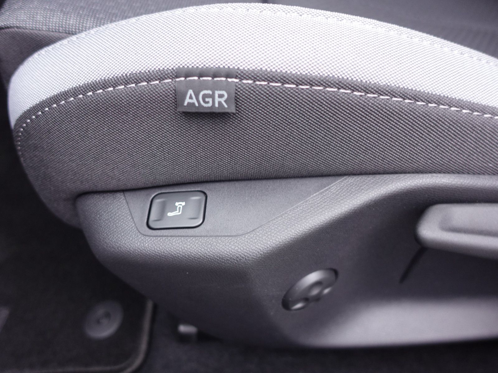 Fahrzeugabbildung Opel Astra Edition 1.2T,Navi,Kamera,Sitzhzg,AGR,LED