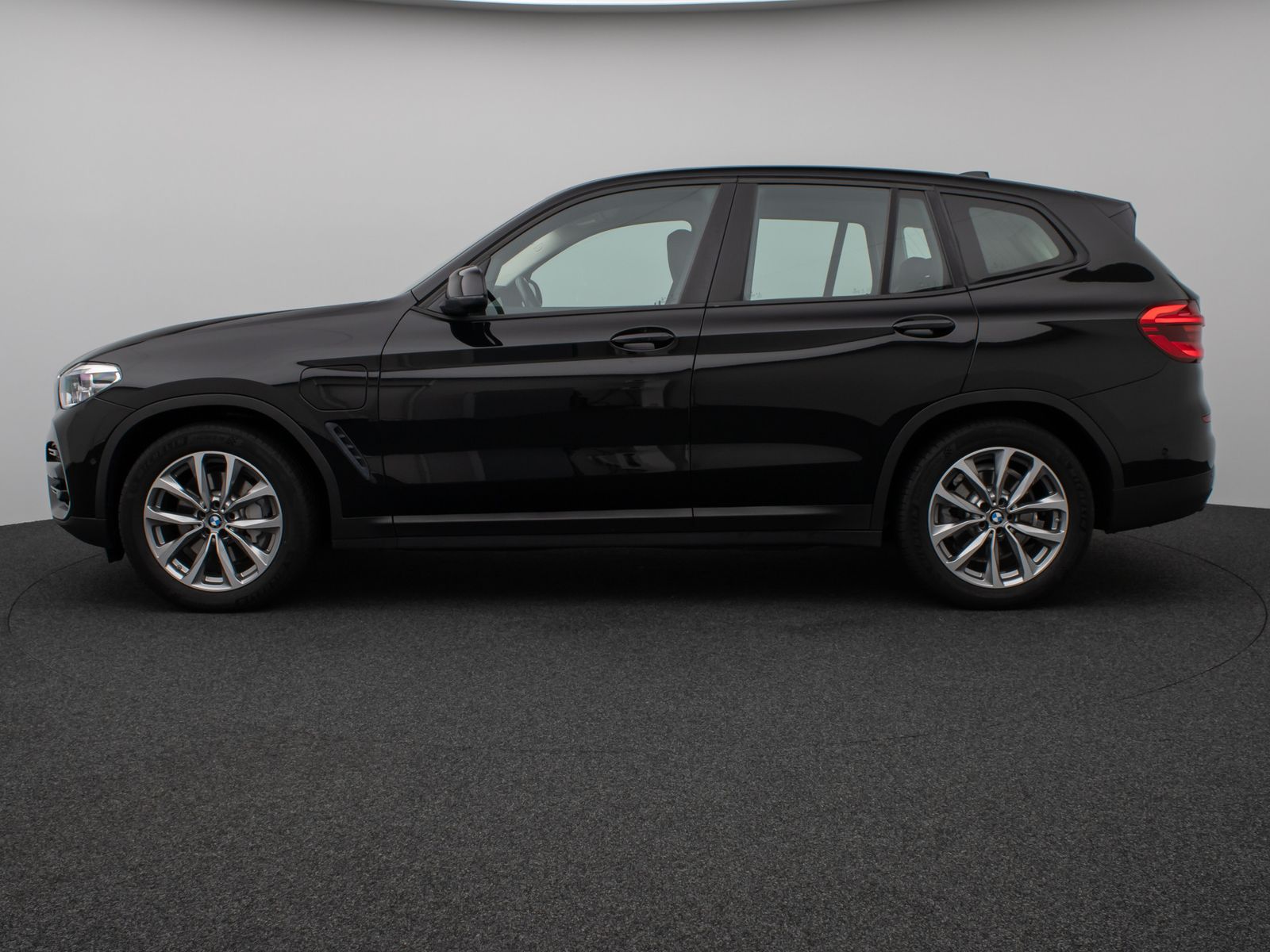 Fahrzeugabbildung BMW X3 xD30e Kamera DAB HiFi Lenkrhzg Komfort Alarm