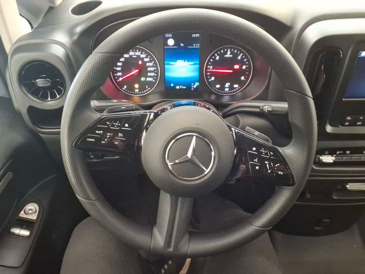 Fahrzeugabbildung Mercedes-Benz Vito 116 CDI 9G Klima Kamera SHZ